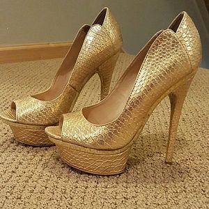 Bebe platform pep toe high heel